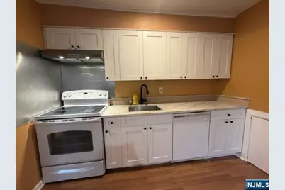 271 Wilson Avenue, Paramus, NJ 07652 - Photo 7