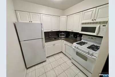 605 Grove Street E10 #E10, Clifton, NJ 07013 - Photo 7