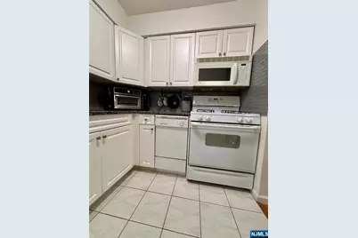 605 Grove Street E10 #E10, Clifton, NJ 07013 - Photo 9