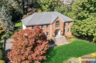 402 Highland Ave, Ridgewood, NJ 07450 - Photo 1