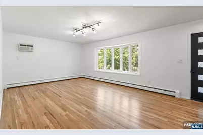 54 Columbia Avenue, Palisades Park, NJ 07650 - Photo 11