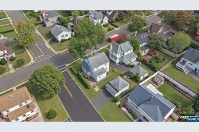 88 Lindbergh Boulevard, Teaneck Township, NJ 07666 - Photo 25
