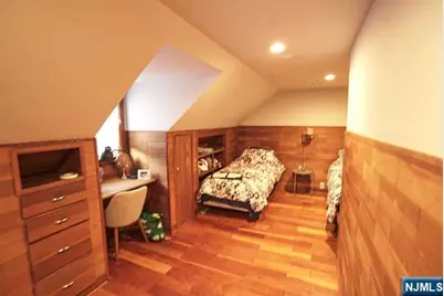 237 Glen Avenue, Midland Park, NJ 07432 - Photo 9