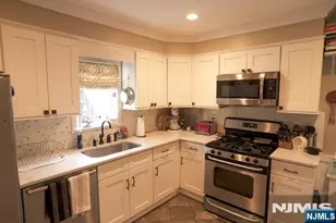 237 Glen Ave, Midland Park, NJ 07432 - Photo 3