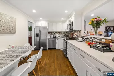 18 Holiday Court, River Vale Township, NJ 07675 - Photo 9