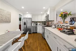 18 Holiday Ct, River Vale Township, NJ 07675 - Photo 9
