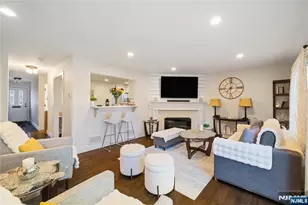 18 Holiday Ct, River Vale Township, NJ 07675 - Photo 3
