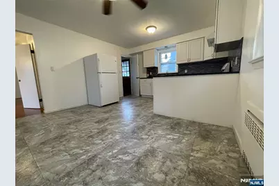 461-463 Boyden Avenue 1 #1, Maplewood, NJ 07040 - Photo 3