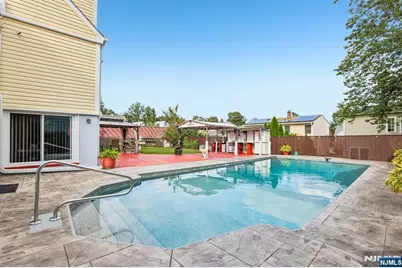 30 Putnam Street, Lodi, NJ 07644 - Photo 33
