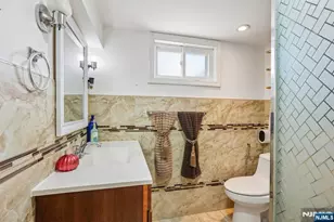30 Putnam St, Lodi, NJ 07644 - Photo 29