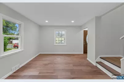 925 Middlesex Street, Linden, NJ 07036 - Photo 5