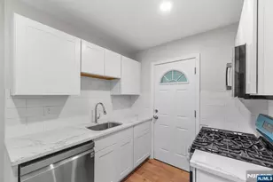925 Middlesex St, Linden, NJ 07036 - Photo 17