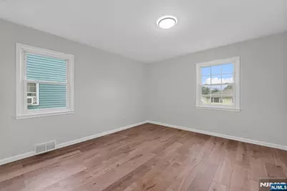 925 Middlesex Street, Linden, NJ 07036 - Photo 9