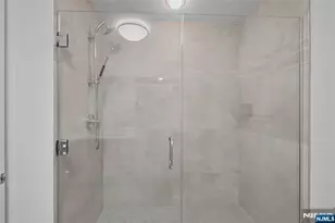 150 Henley Pl 404, Weehawken, NJ 07086 - Photo 15