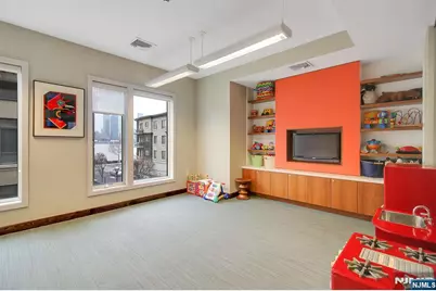 150 Henley Place 404 #404, Weehawken, NJ 07086 - Photo 33