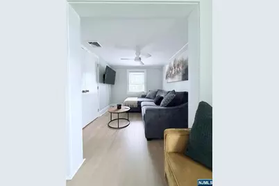 136 Prospect Street 2nd Floor #2nd Floor, Midland Park, NJ 07432 - Photo 3