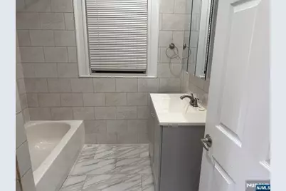 252 Boulevard, Hasbrouck Heights, NJ 07604 - Photo 5