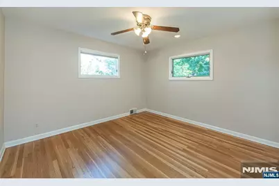 10 Fernwood Drive, Fair Lawn, NJ 07410 - Photo 15