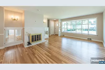 10 Fernwood Drive, Fair Lawn, NJ 07410 - Photo 7