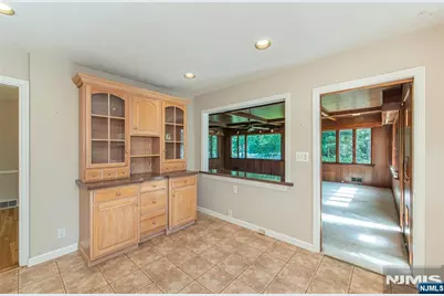 10 Fernwood Drive, Fair Lawn, NJ 07410 - Photo 5