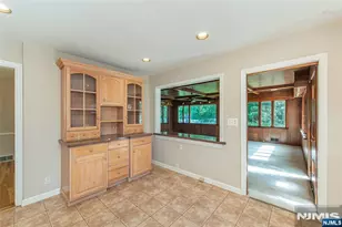 10 Fernwood Dr, Fair Lawn, NJ 07410 - Photo 5