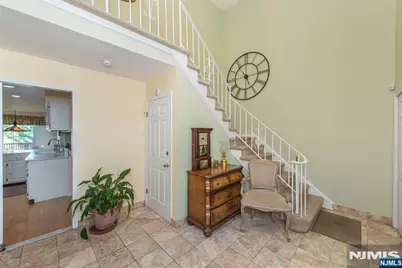 8 Birdseye Circle, Wayne, NJ 07470 - Photo 13