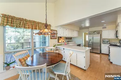 8 Birdseye Circle, Wayne, NJ 07470 - Photo 5