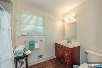 8 Birdseye Circle, Wayne, NJ 07470 - Photo 17