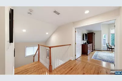 339 Tremont Avenue, Fort Lee, NJ 07024 - Photo 21