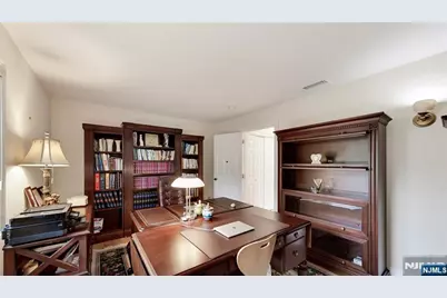 339 Tremont Avenue, Fort Lee, NJ 07024 - Photo 35