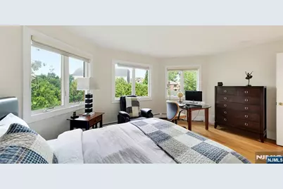 339 Tremont Avenue, Fort Lee, NJ 07024 - Photo 31