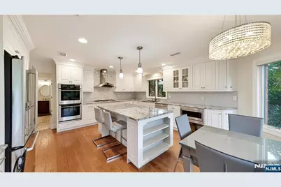 339 Tremont Avenue, Fort Lee, NJ 07024 - Photo 5
