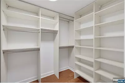 202 Adams Court F202 #F202, Edgewater, NJ 07020 - Photo 29