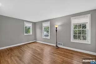 410 Chestnut St, Paramus, NJ 07652 - Photo 17