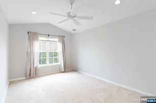 1030 Robin Ct 700, Green Brook Township, NJ 08812 - Photo 9