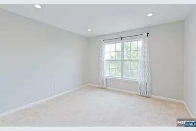 1030 Robin Court 700 #700, Green Brook Township, NJ 08812 - Photo 11