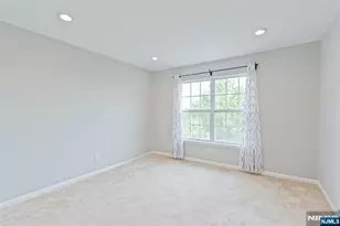 1030 Robin Ct 700, Green Brook Township, NJ 08812 - Photo 11