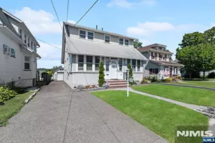 433 Stuyvesant Ave, Lyndhurst Township, NJ 07071 - Photo 1