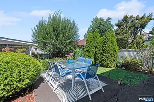 433 Stuyvesant Ave, Lyndhurst Township, NJ 07071 - Photo 23
