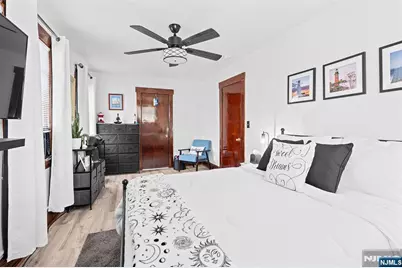 433 Stuyvesant Avenue, Lyndhurst Township, NJ 07071 - Photo 19