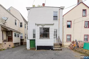 233 Park St, East Orange, NJ 07017 - Photo 7
