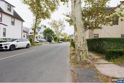 233 Park Street, East Orange, NJ 07017 - Photo 5