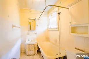 233 Park St, East Orange, NJ 07017 - Photo 13