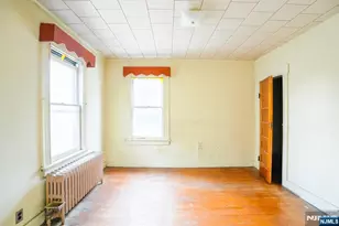 233 Park St, East Orange, NJ 07017 - Photo 15