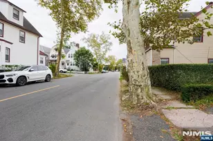 233 Park St, East Orange, NJ 07017 - Photo 5