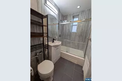 2160 Center Avenue 3E #3E, Fort Lee, NJ 07024 - Photo 5
