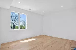 853 Pleasantview Terrace 2, Ridgefield, NJ 07657 - Photo 11