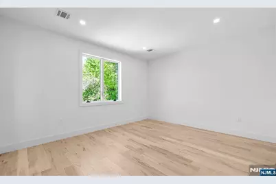 853 Pleasantview Terrace 2 #2, Ridgefield, NJ 07657 - Photo 13