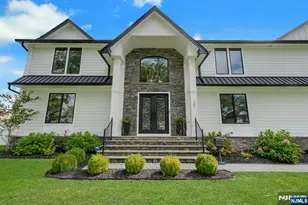 207 Wilsey Ct, Paramus, NJ 07652 - Photo 3