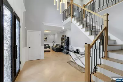 207 Wilsey Court, Paramus, NJ 07652 - Photo 13
